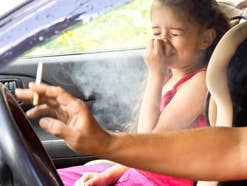 Rauchverbot im Auto: Neuer Plan steht vor dem Aus 