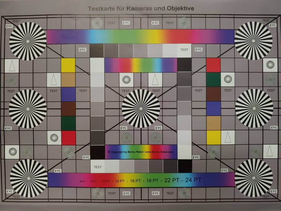 Testchart ohne Blitz, aufgenommen mit dem LG V40 ThinQ