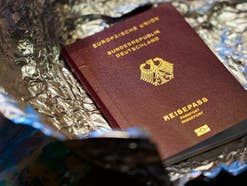 Reisepass in Alufolie: Ich wollte Daten klauen. Es lief anders als gedacht