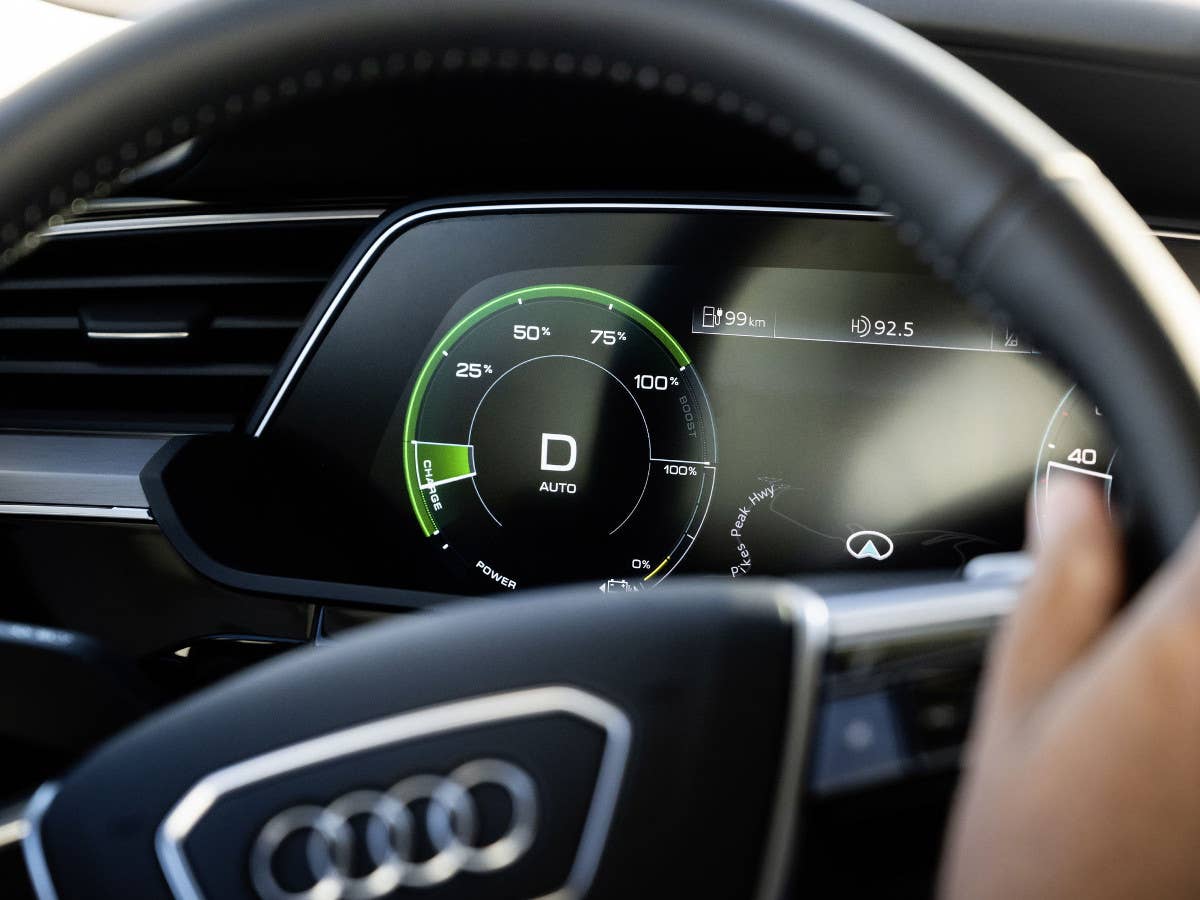 Was ist Rekuperation? Energierückgewinnung im E-Auto erklärt