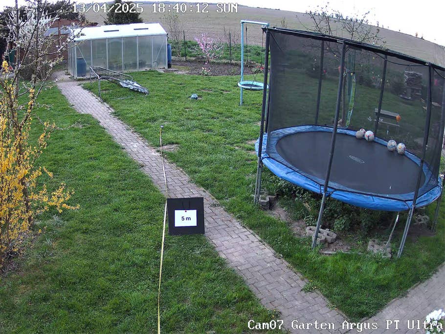 Reolink Argus PT Ultra mit 5-Meter-Markierung