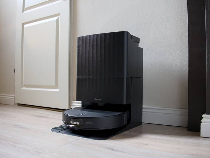 Station des Roborock Qrevo Edge 2
