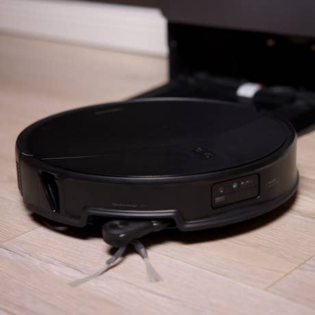 Foto: Saug-wisch-roboter Roborock Saros 20