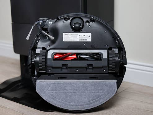 Roborock Qrevo Edge 2 Rückseite des Roborock Saros 20
