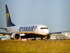 Boeing 737 von Ryanair am Flughafen von Amsterdam Schiphol.