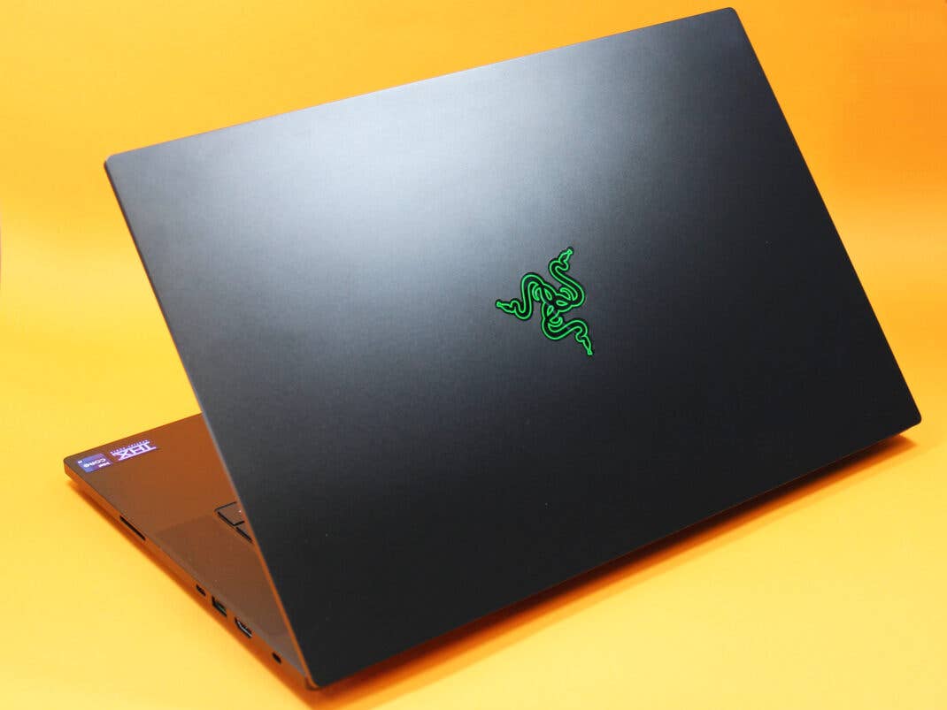 Razer Blade 15 2022