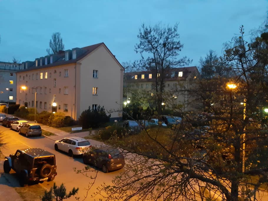 Aufnahme bei Nacht. Aufnahme bei Nacht.