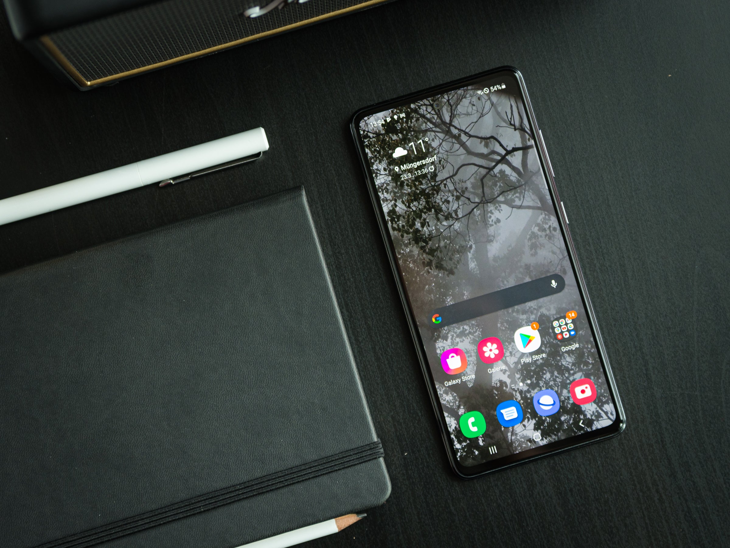 Das AMOLED-Display ist für diesen Preis unschlagbar