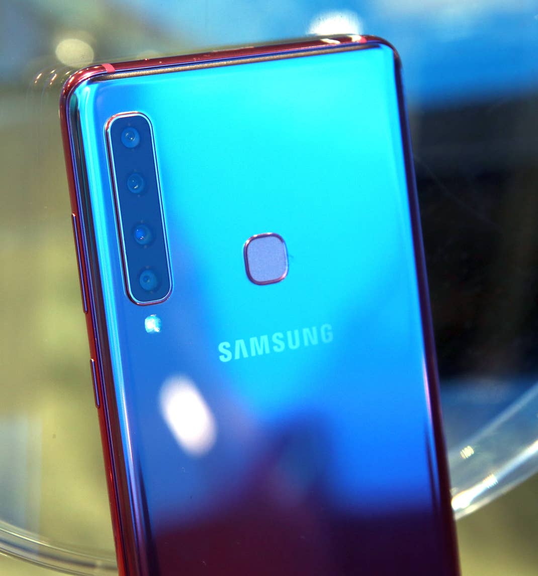 Neue Smartphones kommen mit immer mehr Kameras auf den Markt. Hier das Galaxy A9 (2018) mit vier Objektiven. Samsung Galaxy A9 (2018) Hands-On Bild 5