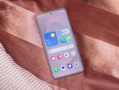 Samsung Galaxy S25 mit Android und One UI