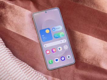 Samsung Galaxy S25 mit Android und One UI
