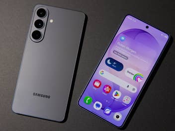 Samsung Galaxy S26 Vorder- und Rückseite nebeneinander