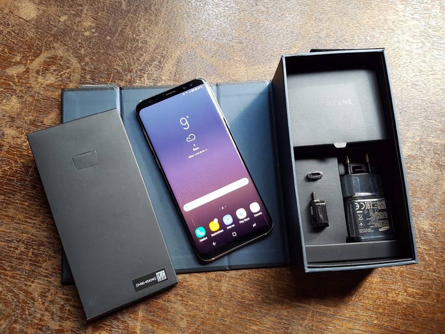 Samsung Galaxy S8+ Unboxing