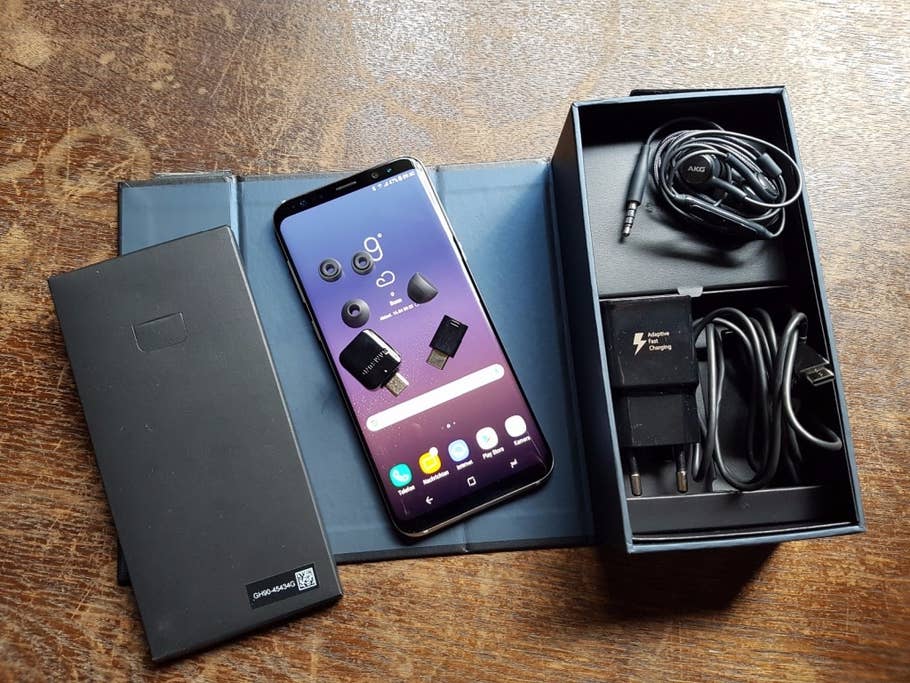 Samsung Galaxy S8+ Unboxing