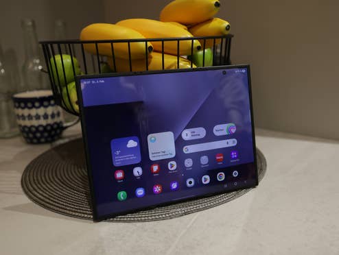Samsung Galaxy TriFold
