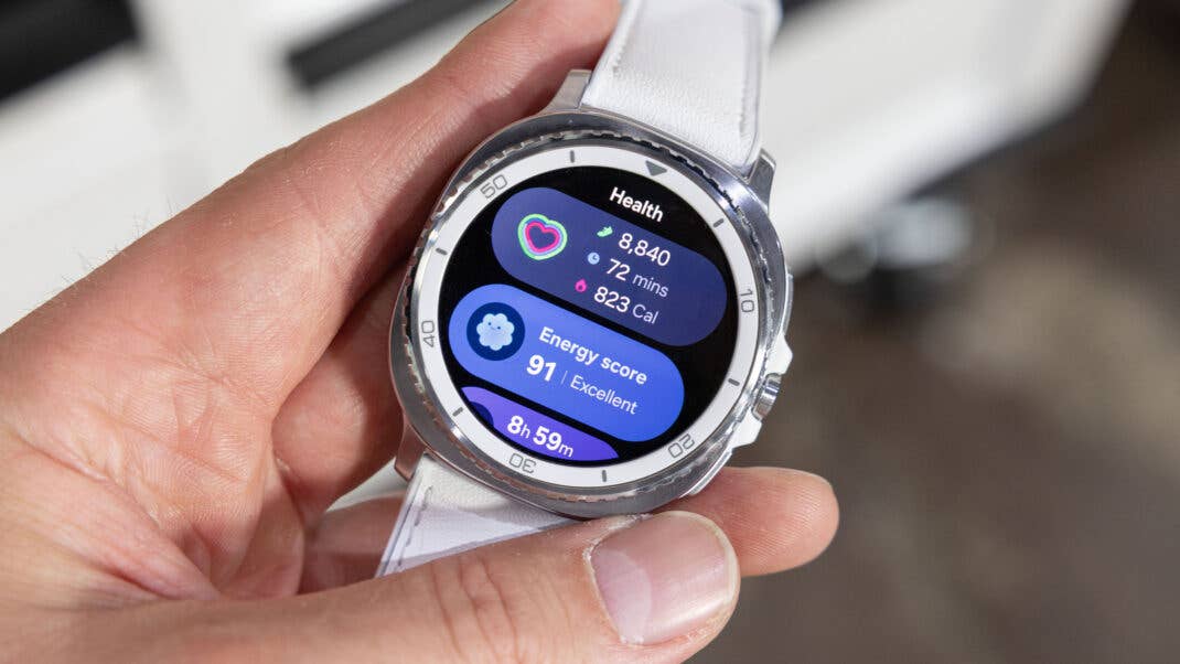 Die Samsung Galaxy Watch 8 (Classic) von vorn