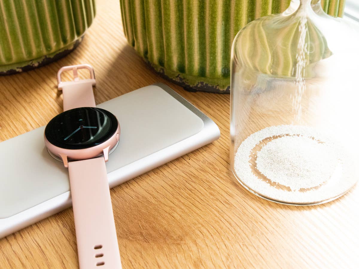 Samsung Galaxy Watch Active 2 auf Ladepad