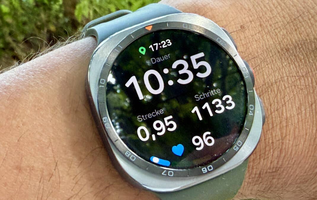 Samsung Galaxy Watch Ultra 2 im Trainingsmodus.