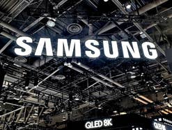 Samsung-Logo an einem Messestand.