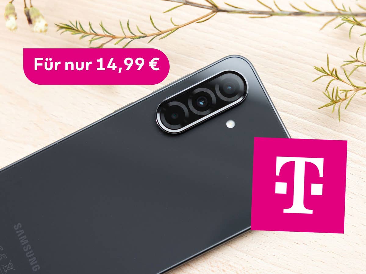 samsung-smartphone-mit-telekom-tarif-für-nur-15-euro-im-monat Galaxy A36 liegt auf einem Tisch, daneben das Logo der Deutschen Telekom und der Hinweis auf ein aktuelles Angebot für 14,99 Euro