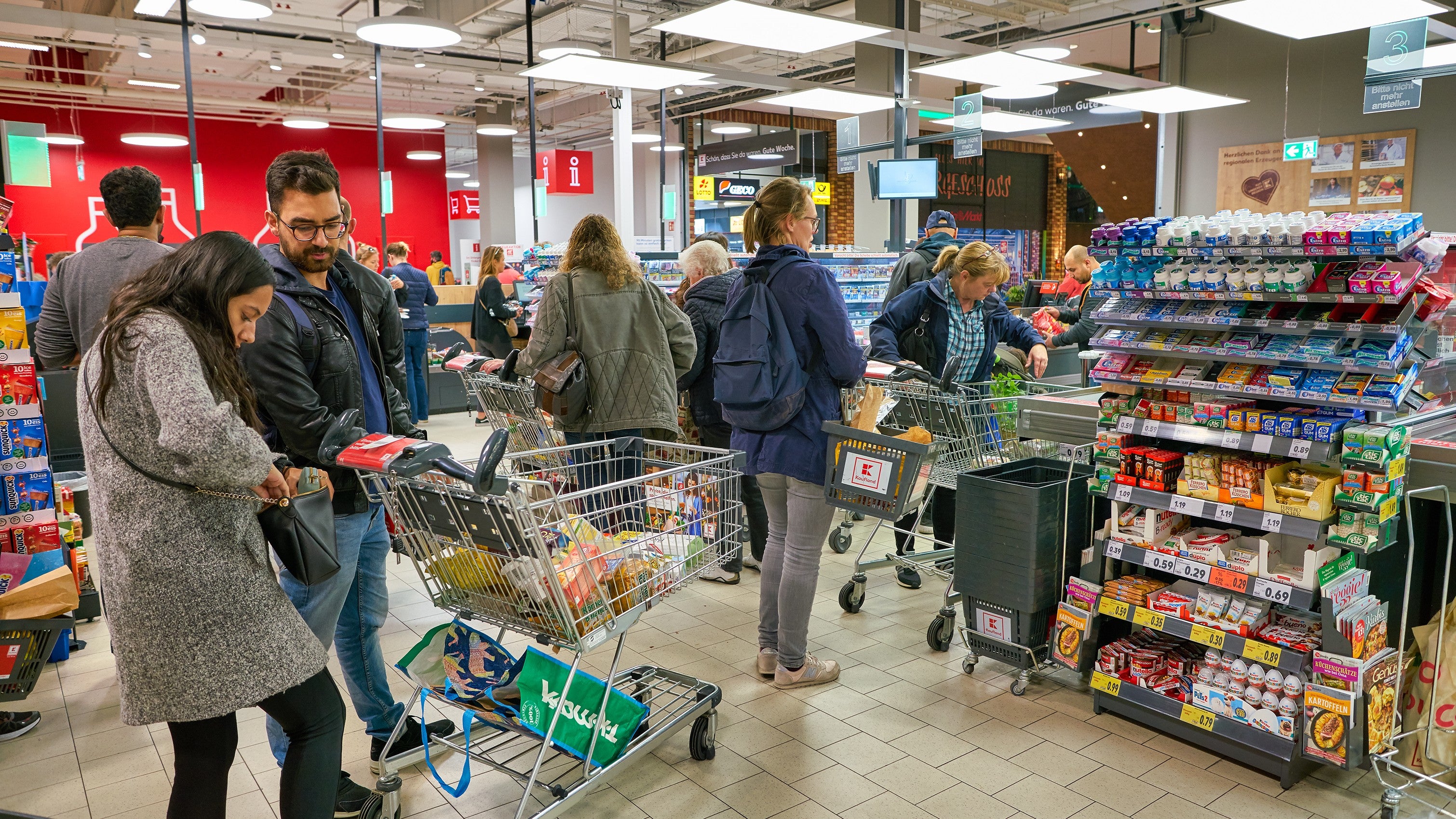 Immer warten an der Kasse: So findest du die schnellste Schlange