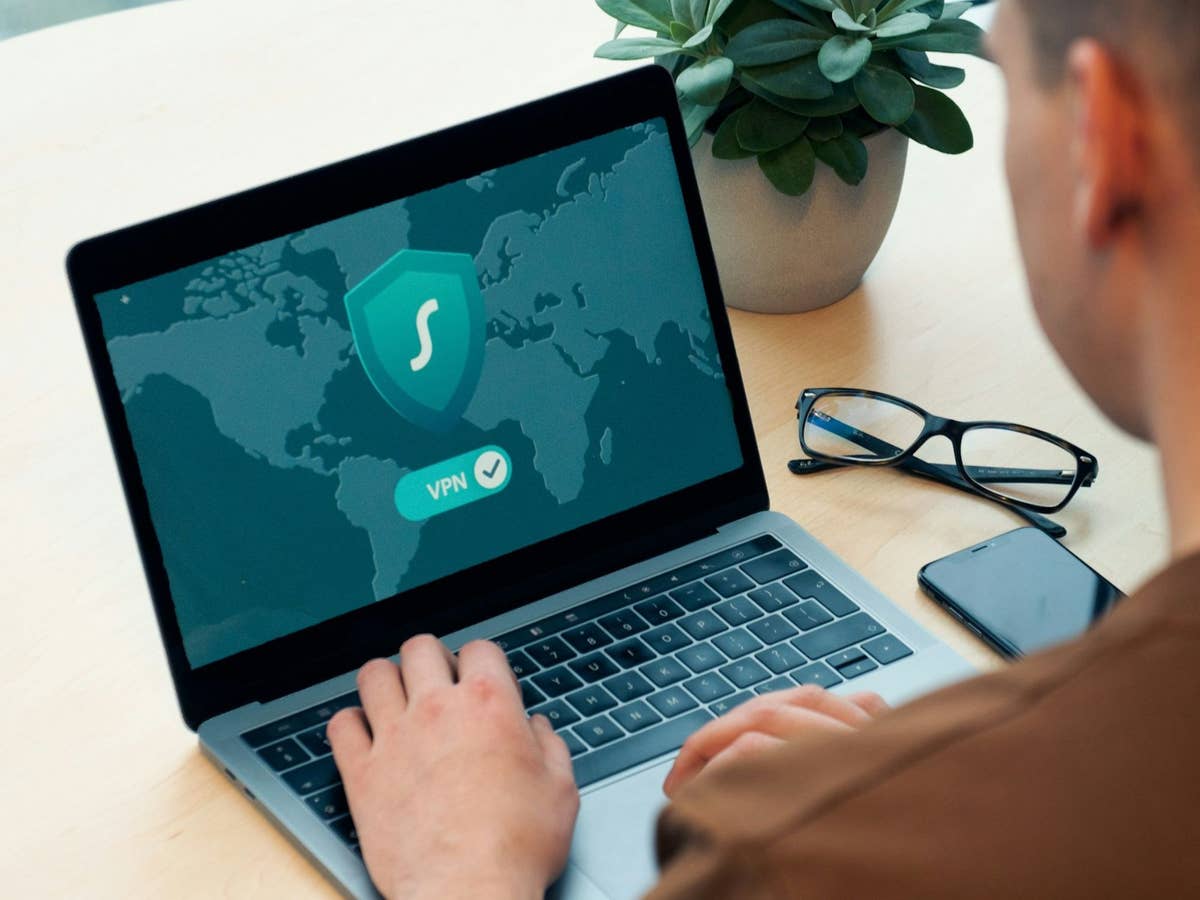 Schutz für alle deine Geräte im WLAN - Darum lohnt sich ein VPN auf deiner FritzBox Schutz für alle deine Geräte im WLAN - Darum lohnt sich ein VPN auf deiner FritzBox