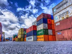 Seecontainer im Hafen