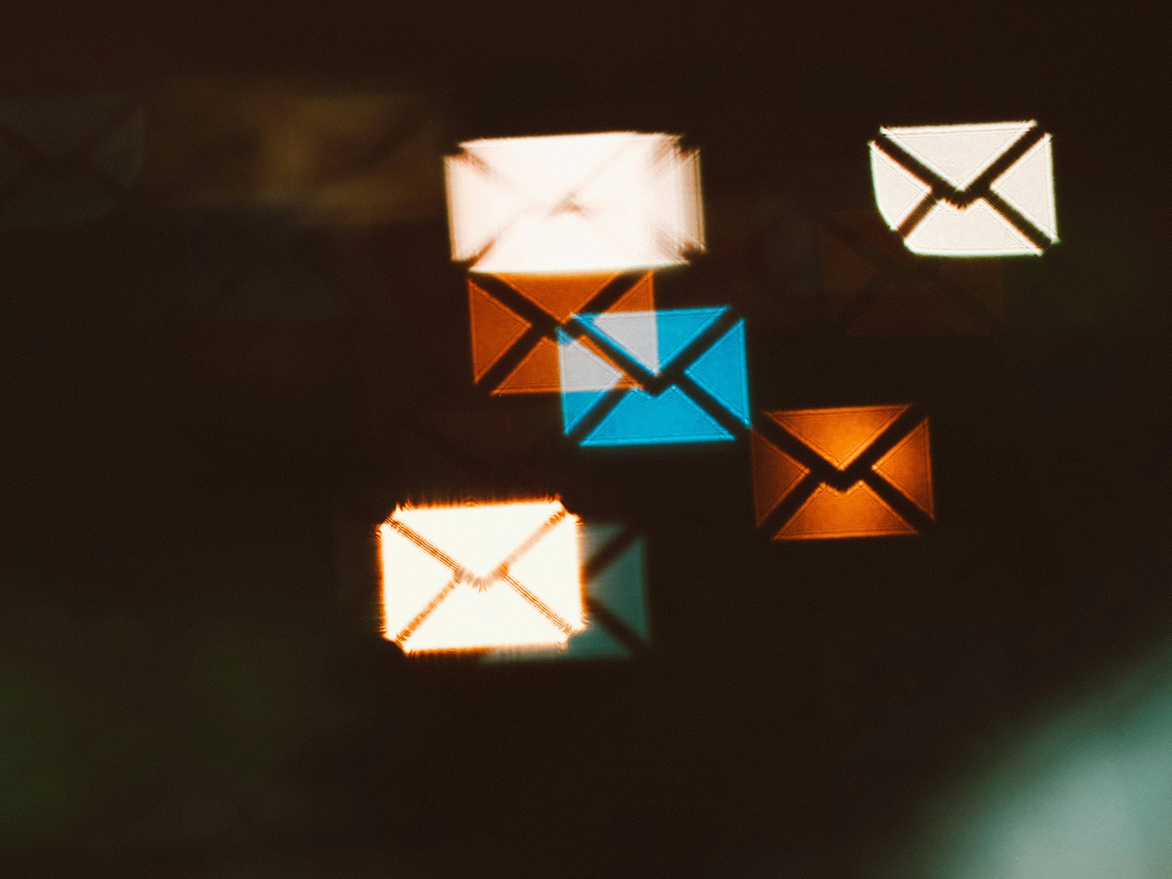 -Sehr-geehrte-Deshalb-sollte-man-das-nie-wieder-in-E-Mails-schreiben