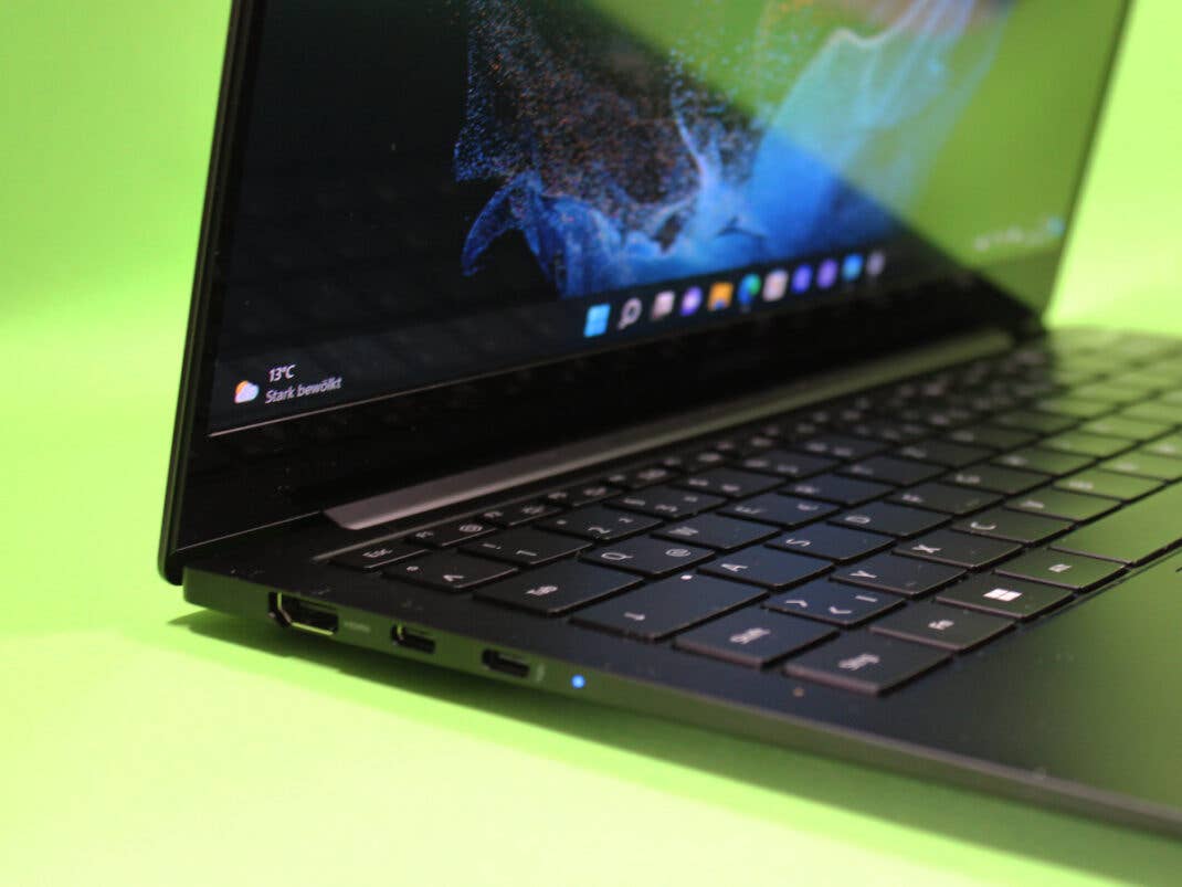 Samsung Galaxy Book2 Pro
