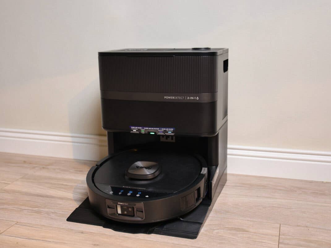 Shark PowerDetect UV Reveal