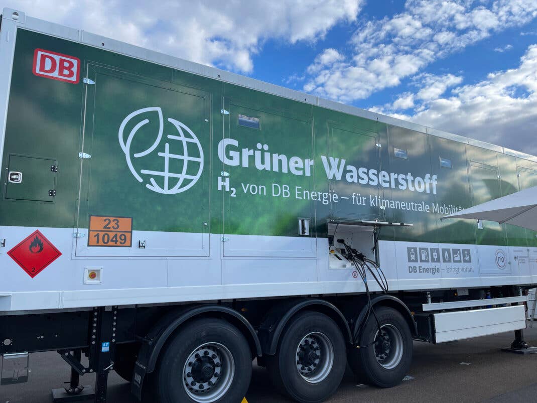 Der mobile Wasserstoff-Tankwagen von Siemens und der Deutschen Bahn