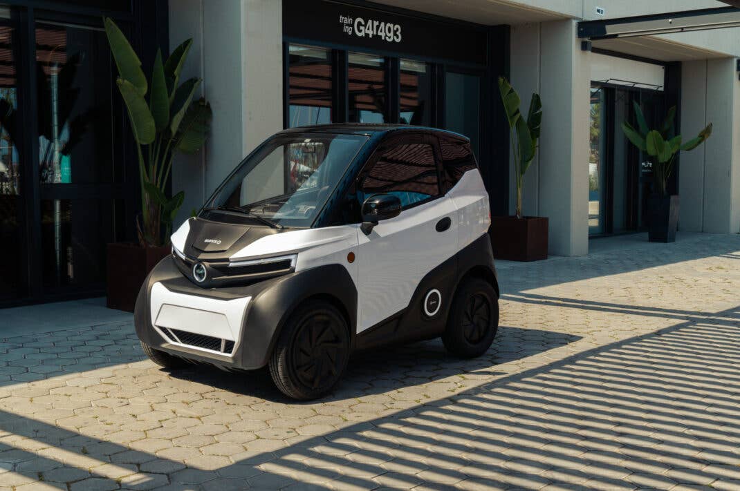 Silence S04 L6e Unico in der Seitenansicht.