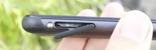 SIM-Karten-Slot des Cyrus CS28 Hipster SIM-Karten-Slot des Cyrus CS28 Hipster