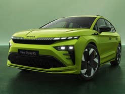 Skoda Enyaq RS (2025) in der Frontansicht.