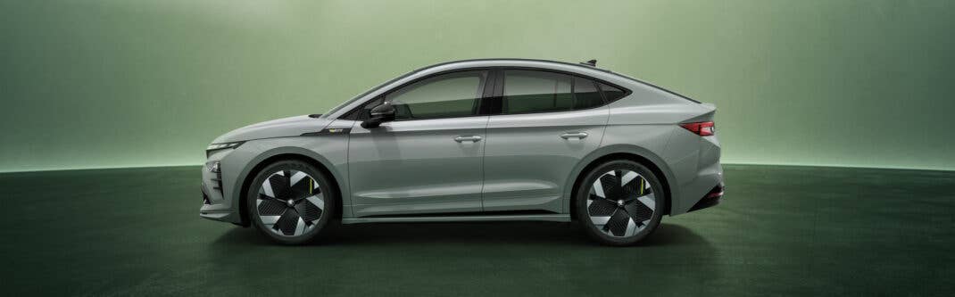 Skoda Enyaq RS Coupé (2025) in der Seitenansicht.