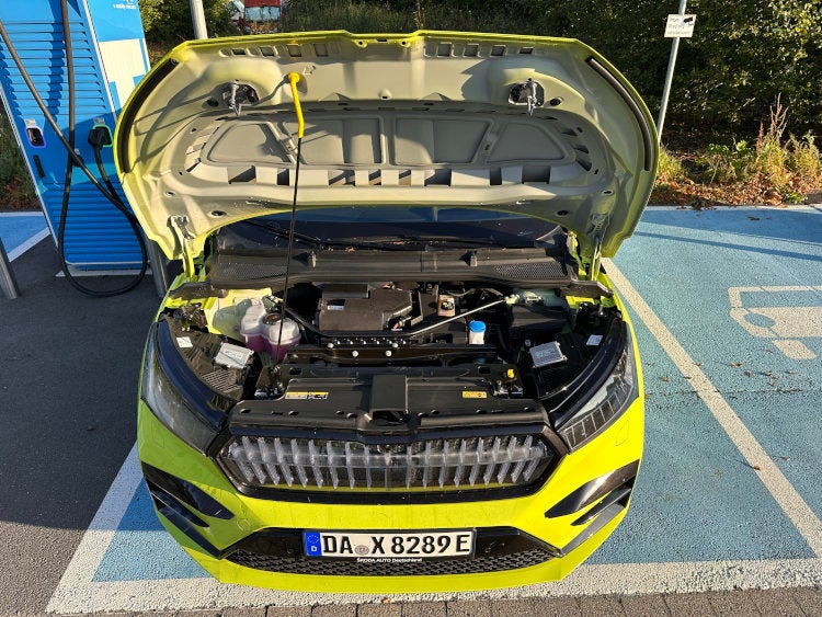 Motorraum des Skoda Enyaq RS iV.