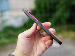 Smartphone in einer Hand
