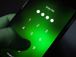 PIN-Eingabe auf einem Smartphone