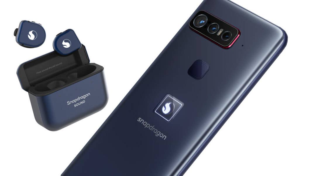 Das Smartphone for Snapdragon Insiders mit den Snapdragon Sound Kopfhörern