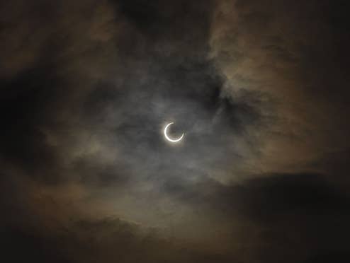 Sonnenfinsternis am Himmel
