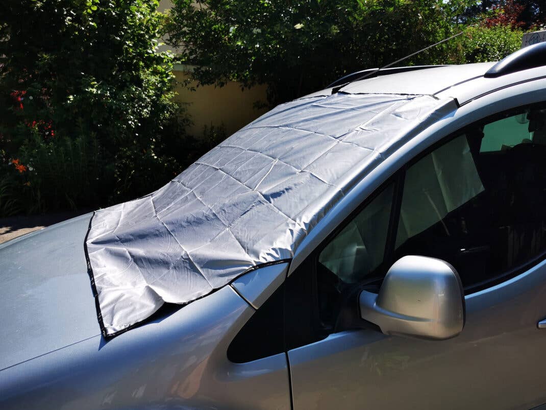Auto-Sonnenschutz für über die Frontscheibe
