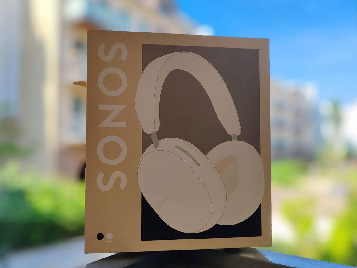 Die Verpackung des Sonos Ace