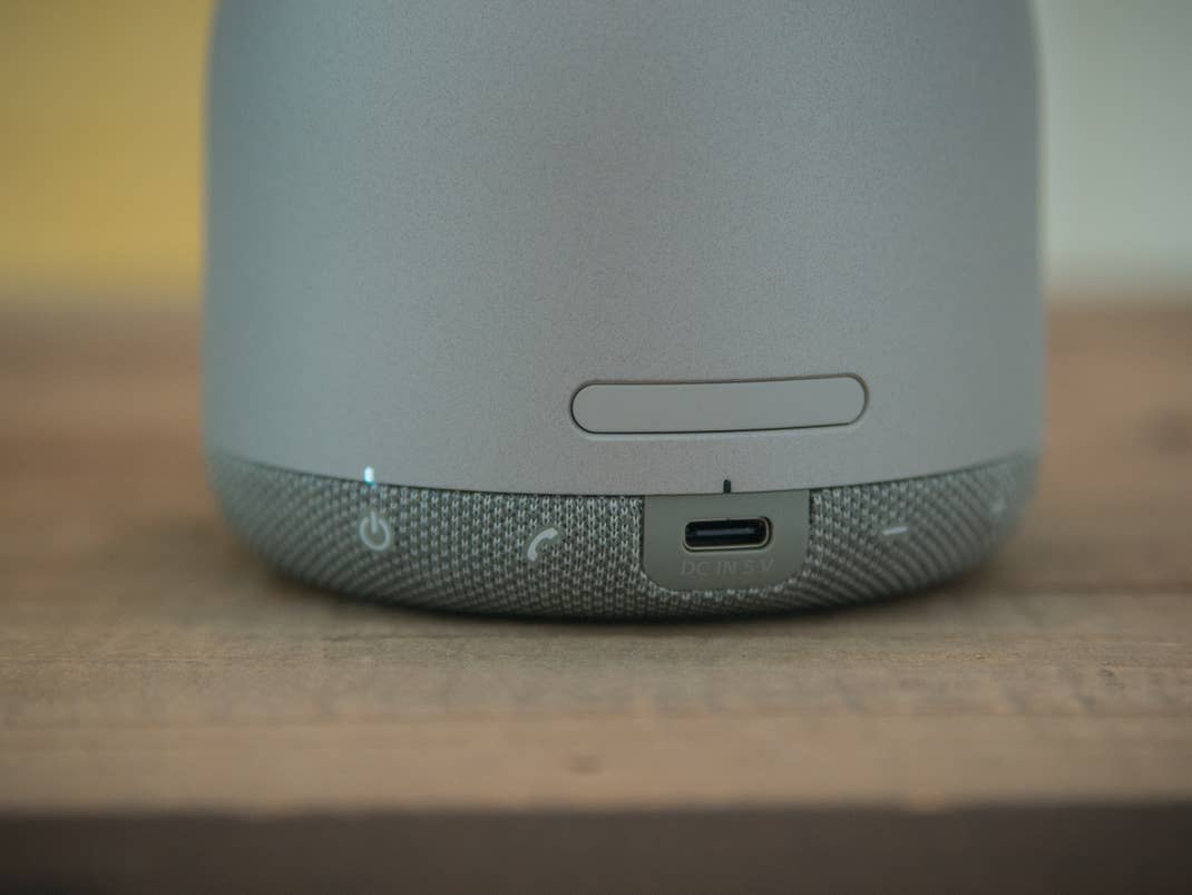 Der Sony LSPX-S3 lässt sich auch als Freisprecheinrichtung nutzen