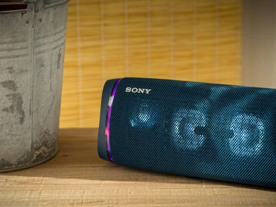 Der günstigste Bluetooth-Lautsprecher für den Garten: der Sony SRS XB43