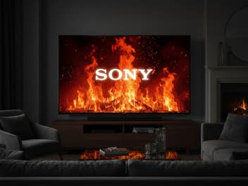 Sony-Logo auf einem TV-Bildschirm.