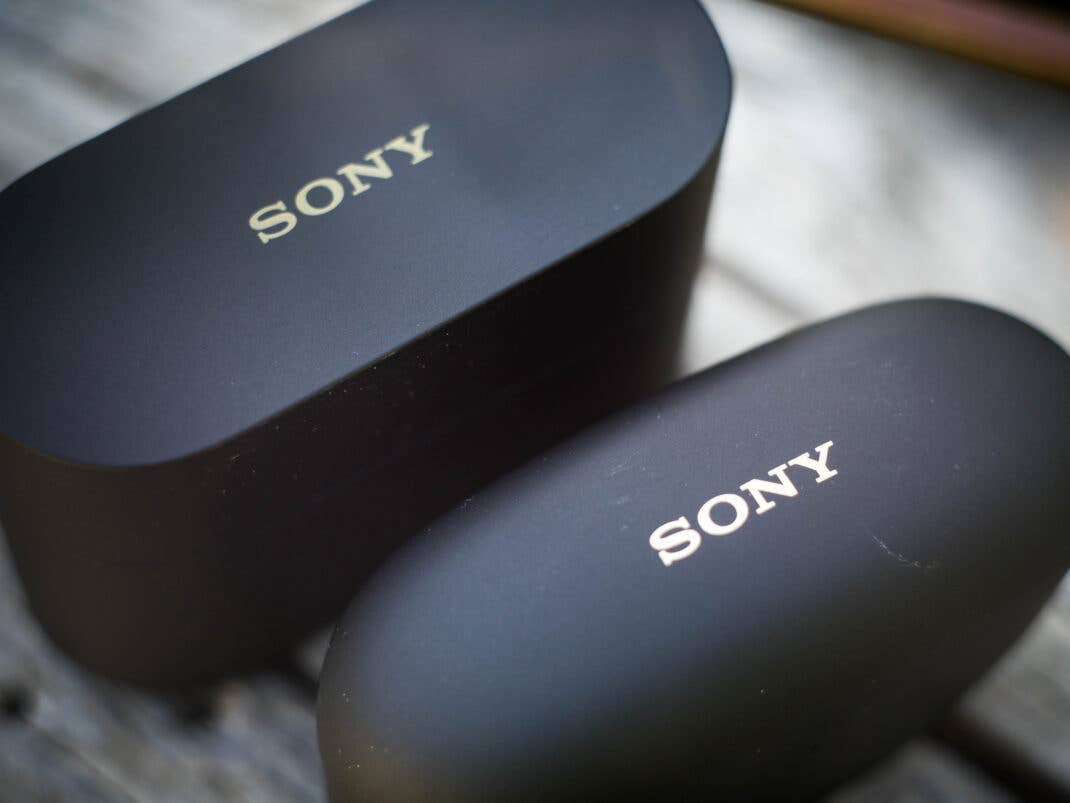 Der Design-Unterschied zwischen den Sony WF-1000XM6 und den XM5 ist auffällig