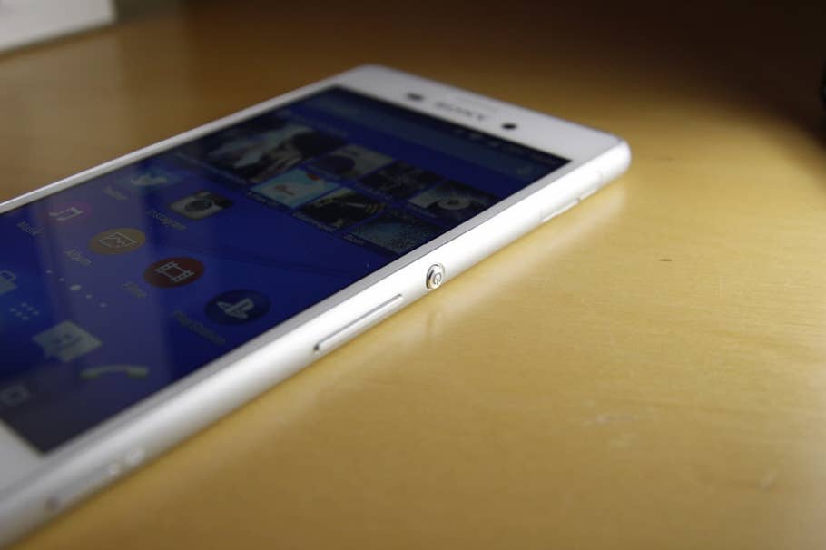 Sony Xperia M4 Aqua Hands-On