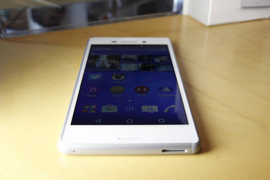 Sony Xperia M4 Aqua Hands-On