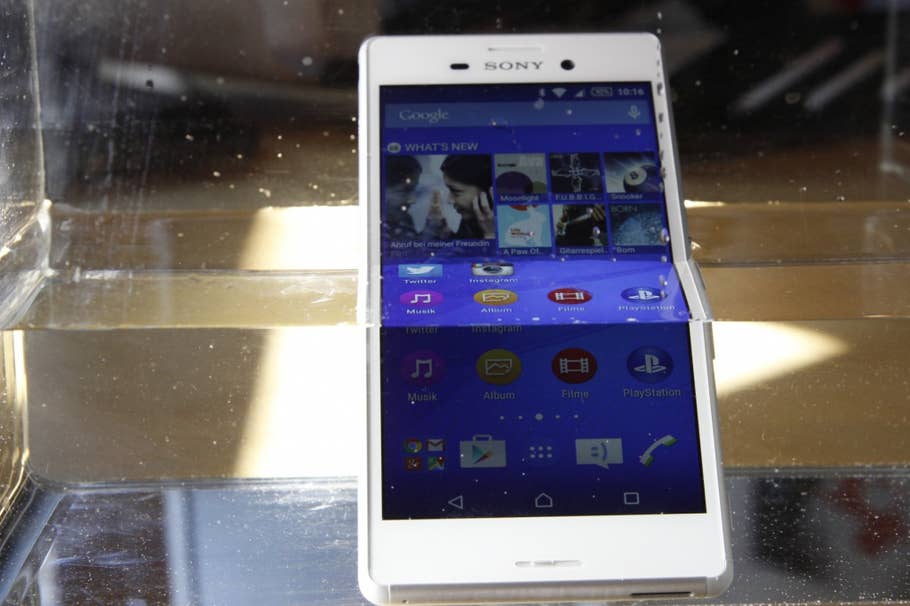 Sony Xperia M4 Aqua Hands-On