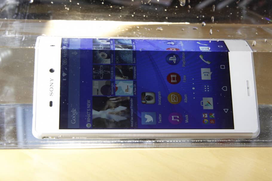 Sony Xperia M4 Aqua Hands-On